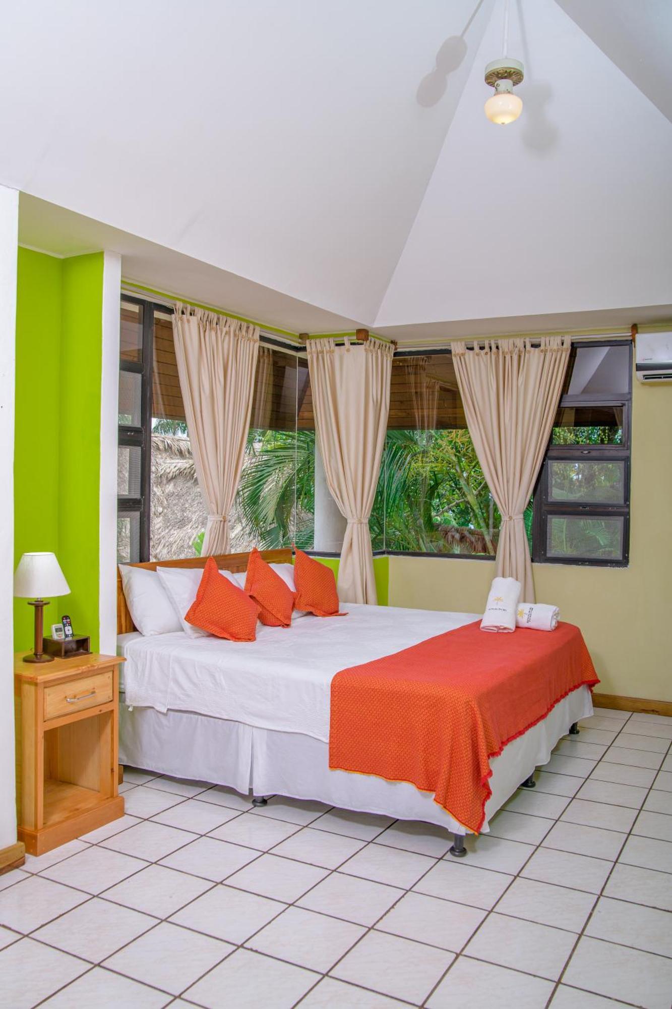 Banana Palms Hotel نهر دولسي المظهر الخارجي الصورة