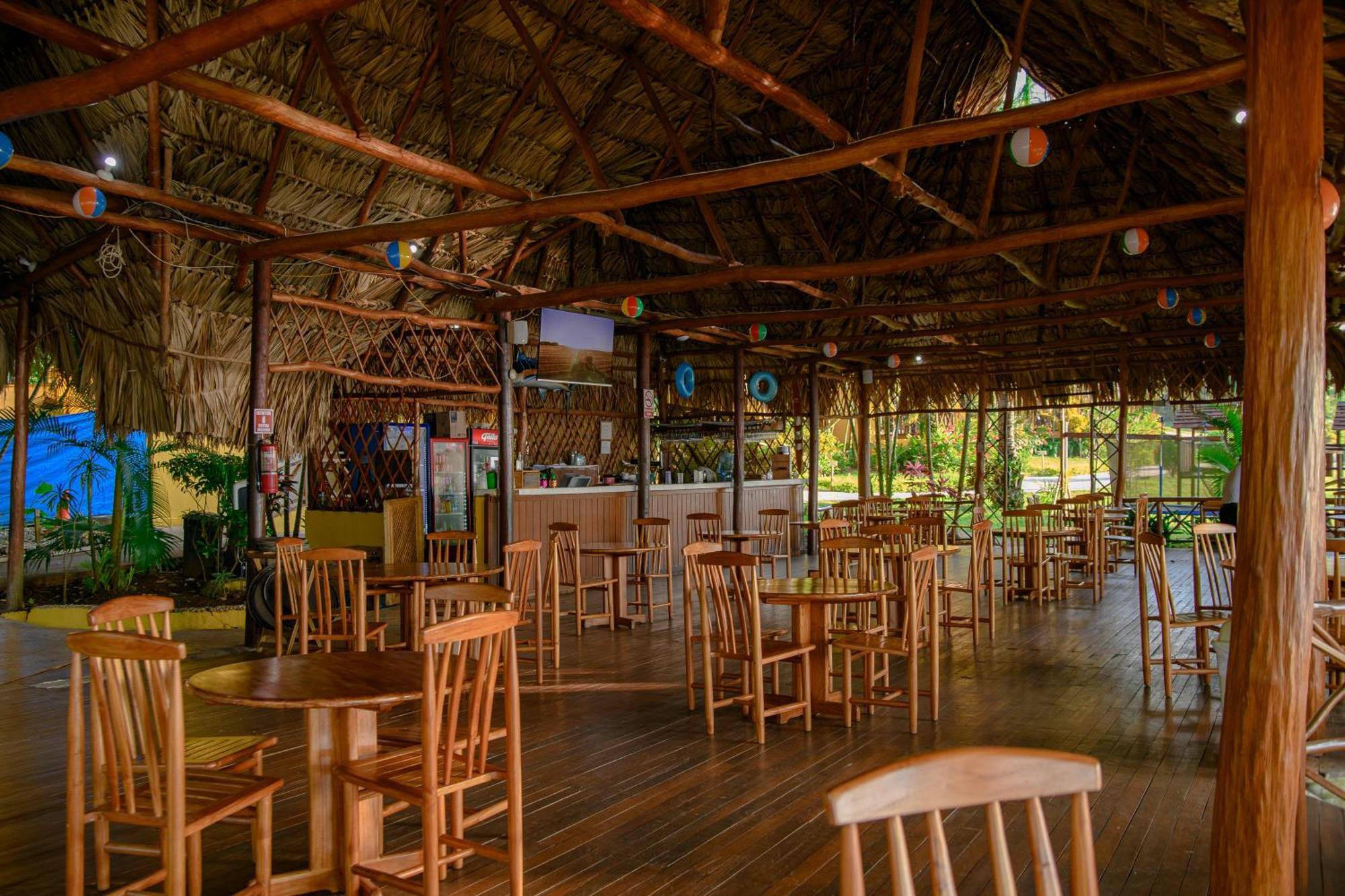 Banana Palms Hotel نهر دولسي المظهر الخارجي الصورة